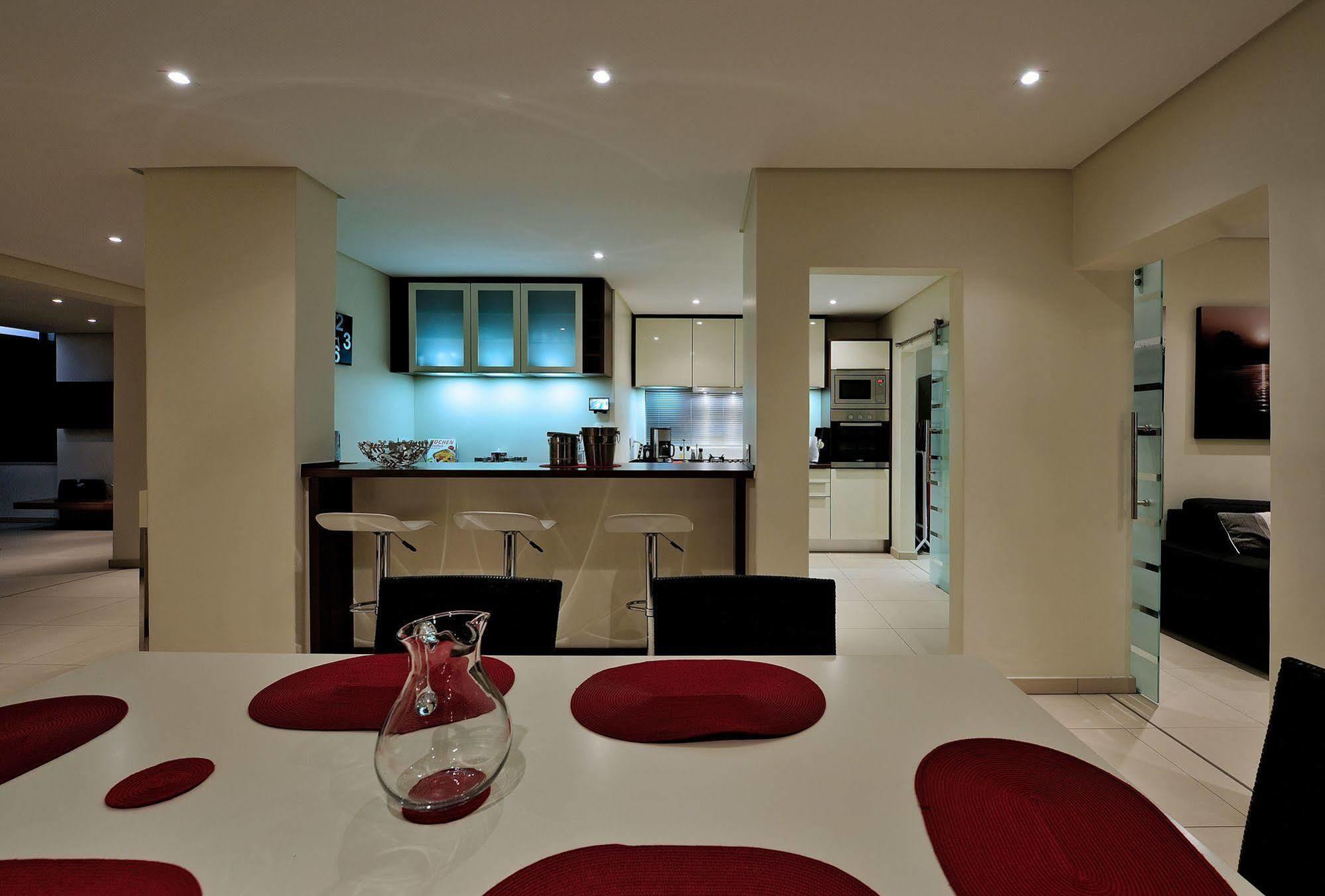 Apartment 129 On Kloof Nek *